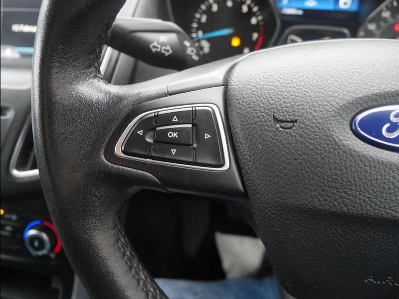 Ford Focus 1.0T EcoBoost Zetec Hatchback 5dr Petrol Manual Euro 6 (s/s) (100 ps) 5dr Manual 2026