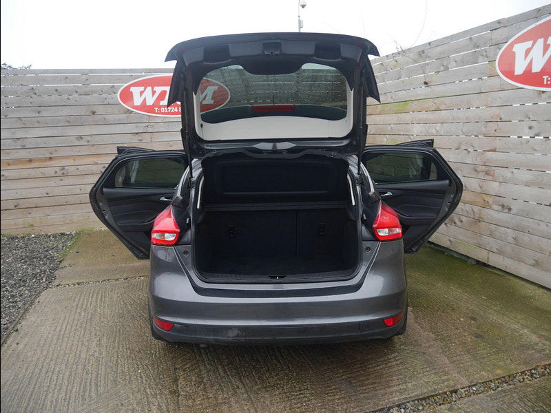 Ford Focus 1.0T EcoBoost Zetec Hatchback 5dr Petrol Manual Euro 6 (s/s) (100 ps) 5dr Manual 2026