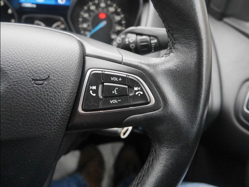 Ford Focus 1.0T EcoBoost Zetec Hatchback 5dr Petrol Manual Euro 6 (s/s) (100 ps) 5dr Manual 2026