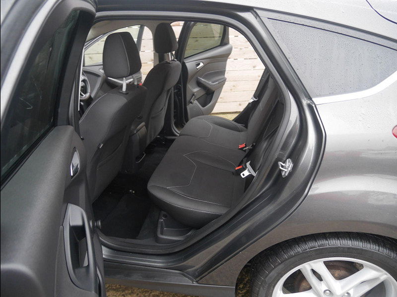 Ford Focus 1.0T EcoBoost Zetec Hatchback 5dr Petrol Manual Euro 6 (s/s) (100 ps) 5dr Manual 2026