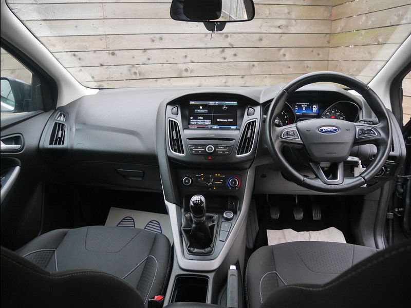 Ford Focus 1.0T EcoBoost Zetec Hatchback 5dr Petrol Manual Euro 6 (s/s) (100 ps) 5dr Manual 2026