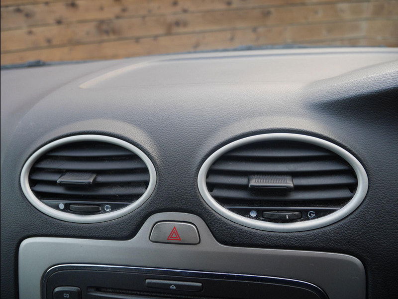 Ford Focus 1.6 Style Hatchback 5dr Petrol Manual (159 g/km, 99 bhp) 5dr Manual 2026