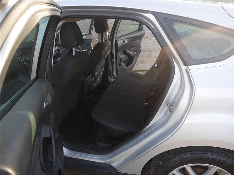 Ford Focus 1.6 TDCi Zetec Hatchback 5dr Diesel Manual Euro 5 (s/s) (115 ps) 5dr Manual 2026