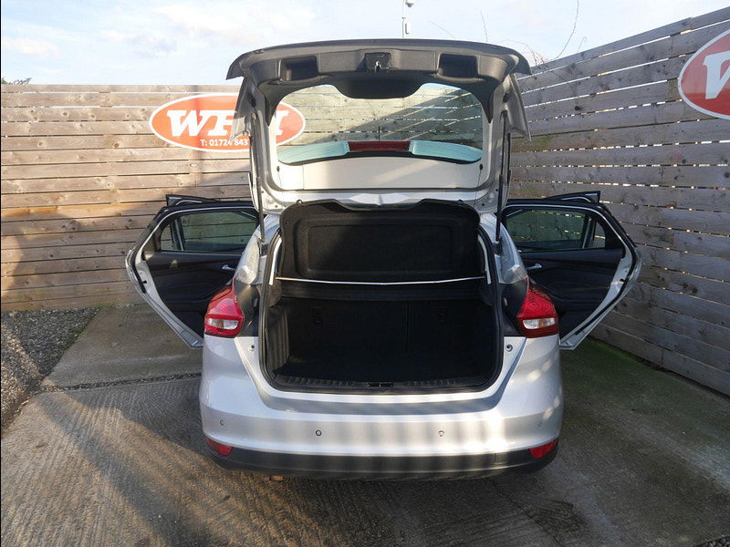 Ford Focus 1.6 TDCi Zetec Hatchback 5dr Diesel Manual Euro 5 (s/s) (115 ps) 5dr Manual 2026