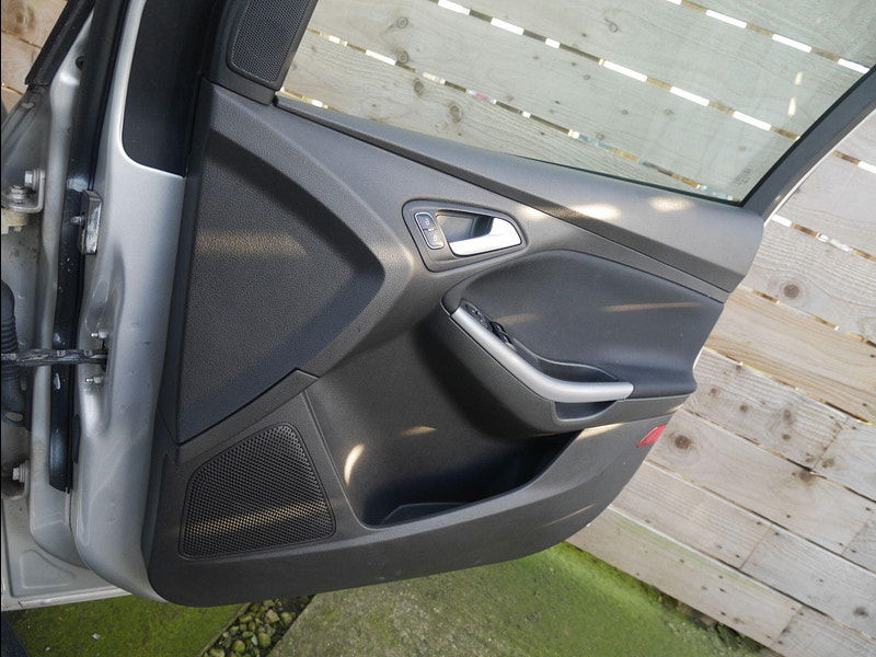 Ford Focus 1.6 TDCi Zetec Hatchback 5dr Diesel Manual Euro 5 (s/s) (115 ps) 5dr Manual 2026