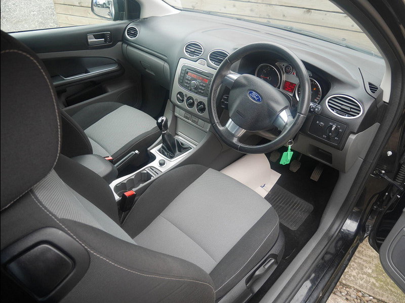 Ford Focus 1.6 Zetec S Hatchback 3dr Petrol Manual (157 g/km, 113 bhp) 3dr Manual 2026