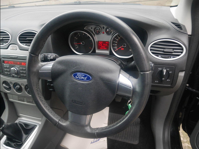 Ford Focus 1.6 Zetec S Hatchback 3dr Petrol Manual (157 g/km, 113 bhp) 3dr Manual 2026