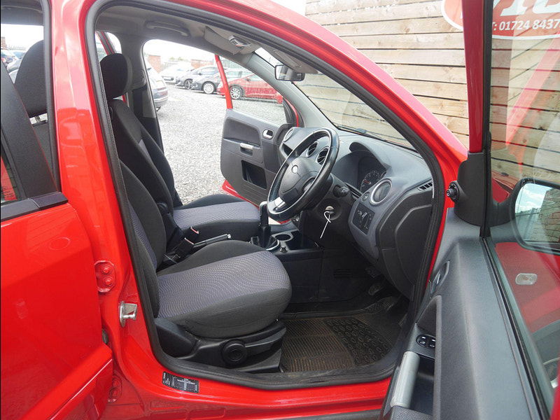 Ford Fusion 1.4 Zetec 5dr 5dr Manual 2025