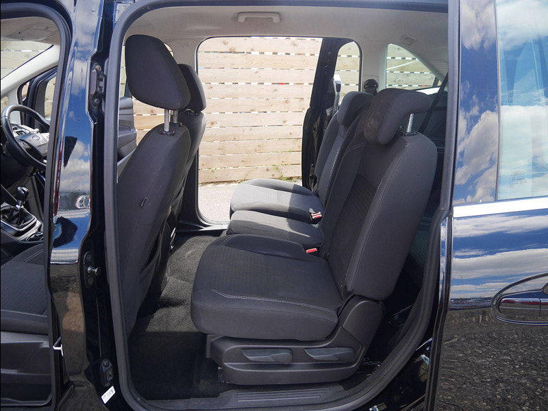 Ford Grand C-Max 1.5 TDCi Zetec Euro 6 (s/s) 5dr 5dr Manual 2025