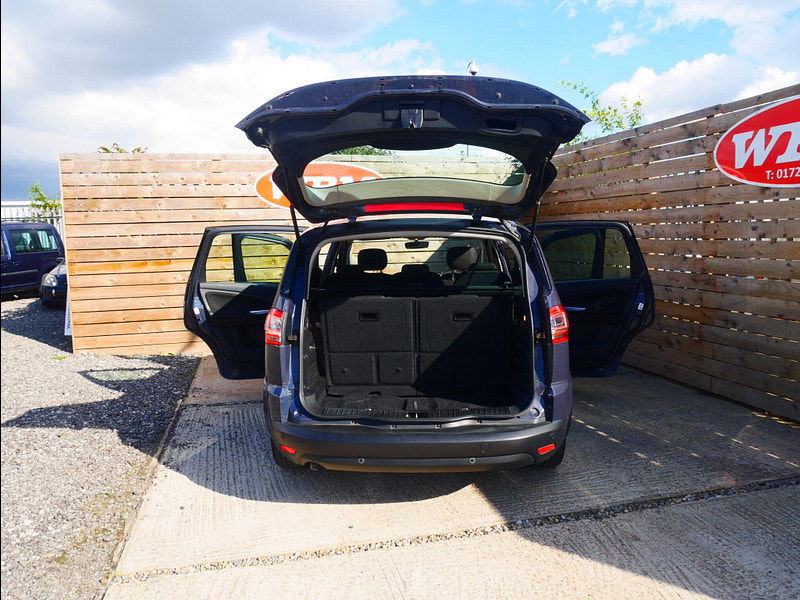 Ford S-Max 2.0 TDCi Zetec MPV 5dr Diesel Powershift Euro 5 (140 ps) 5dr Automatic 2025