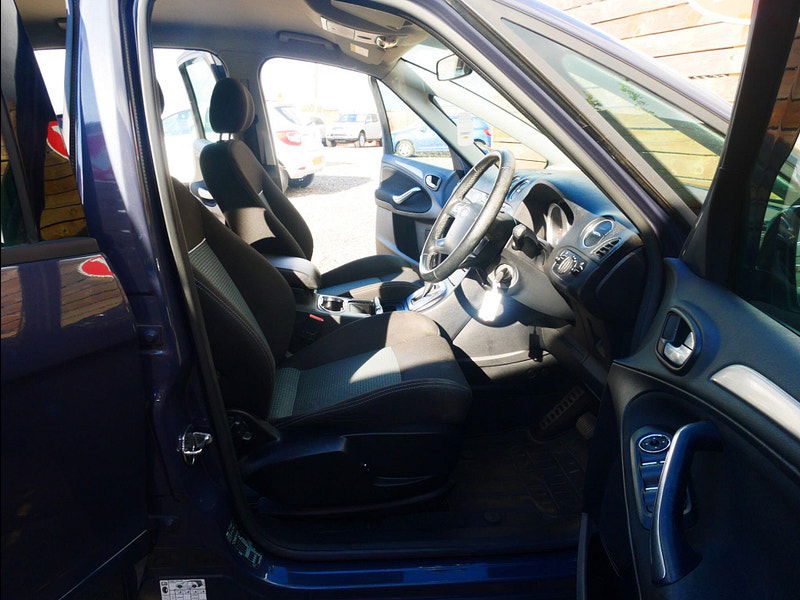 Ford S-Max 2.0 TDCi Zetec MPV 5dr Diesel Powershift Euro 5 (140 ps) 5dr Automatic 2025