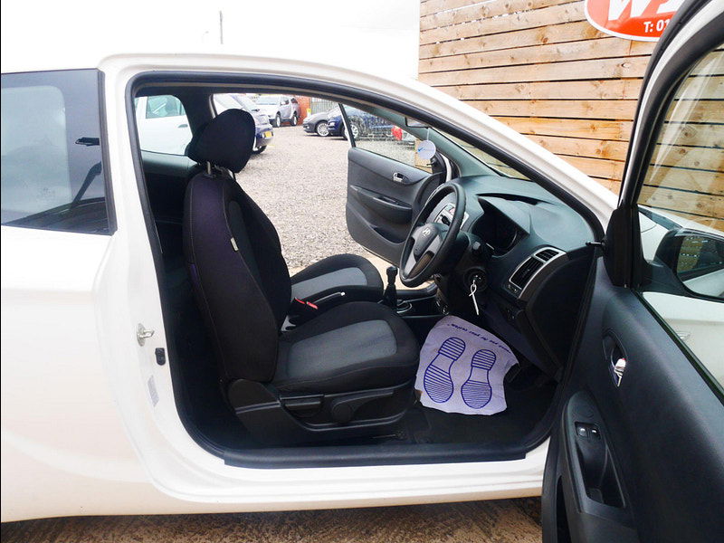 Hyundai I20 1.2 Classic Euro 5 3dr 3dr Manual 2025