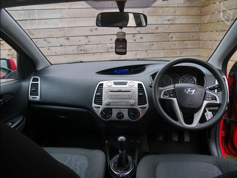 Hyundai I20 1.2 Comfort Hatchback 5dr Petrol Manual Euro 5 (77 bhp) 5dr Manual 2026
