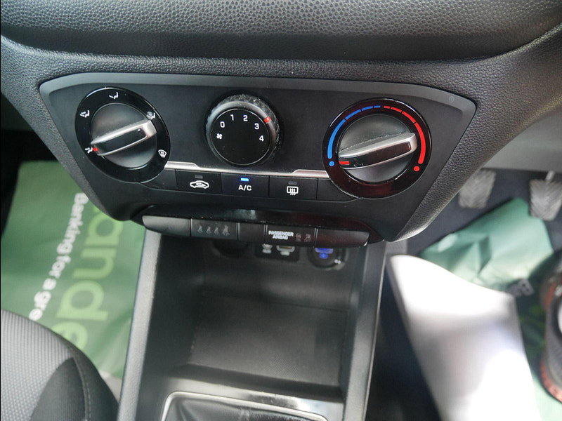 Hyundai I20 1.2 SE Launch Edition Hatchback 5dr Petrol Manual Euro 6 (s/s) (84 ps) 5dr Manual 2026