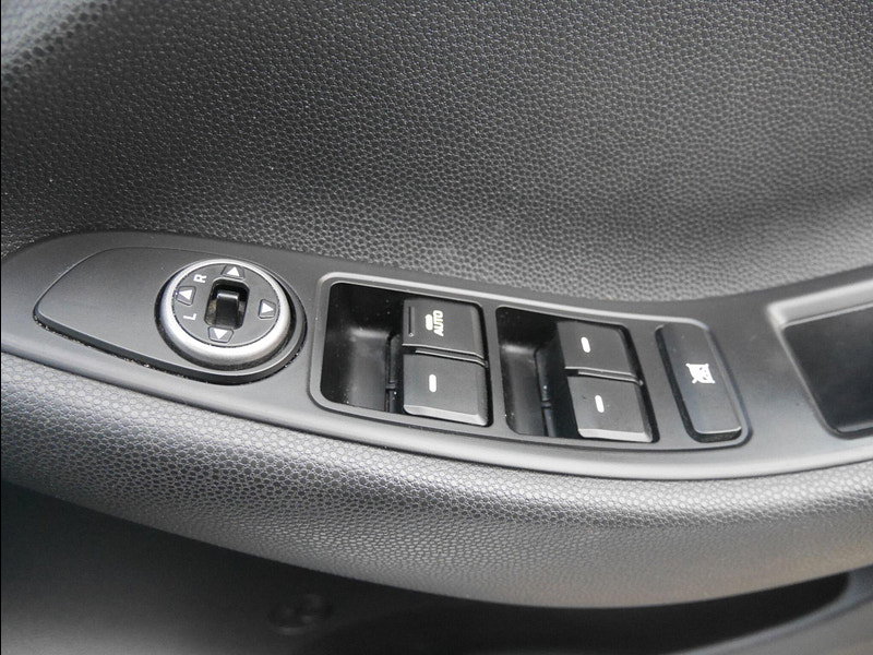 Hyundai I20 1.2 SE Launch Edition Hatchback 5dr Petrol Manual Euro 6 (s/s) (84 ps) 5dr Manual 2026