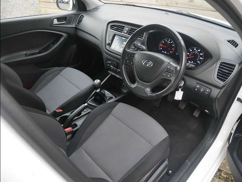 Hyundai I20 1.2 SE Launch Edition Hatchback 5dr Petrol Manual Euro 6 (s/s) (84 ps) 5dr Manual 2026