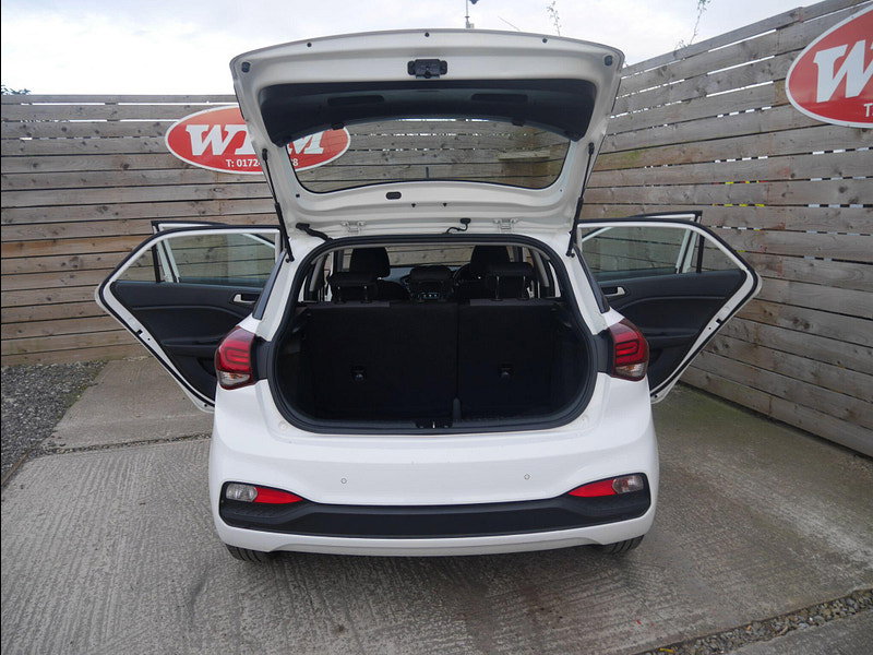 Hyundai I20 1.2 SE Launch Edition Hatchback 5dr Petrol Manual Euro 6 (s/s) (84 ps) 5dr Manual 2026