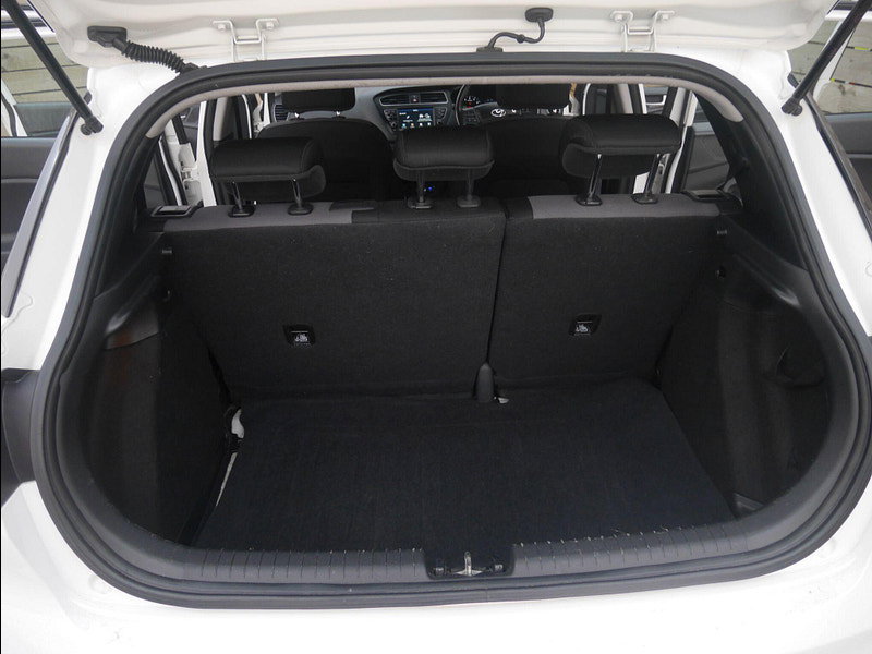 Hyundai I20 1.2 SE Launch Edition Hatchback 5dr Petrol Manual Euro 6 (s/s) (84 ps) 5dr Manual 2026