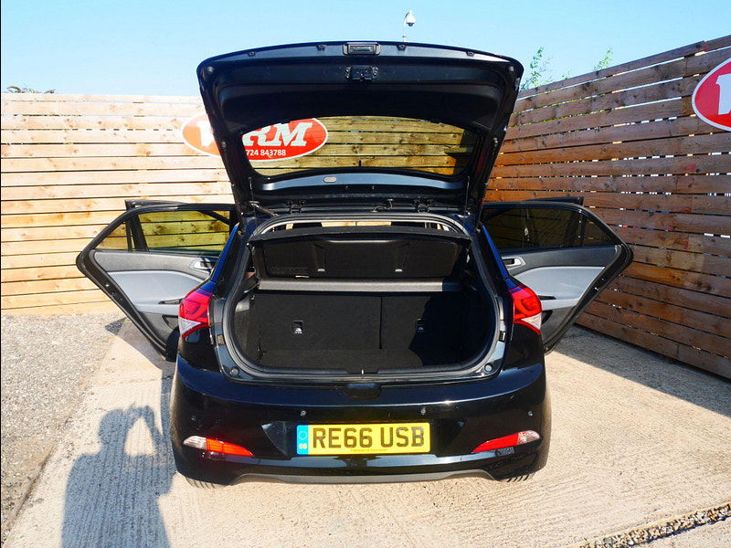 Hyundai I20 1.4 CRDi Premium Euro 6 5dr 5dr Manual 2025