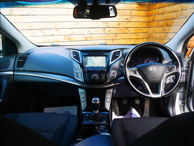 Hyundai I40 1.7 CRDi Blue Drive SE Nav Tourer Euro 6 (s/s) 5dr 5dr Manual 2025