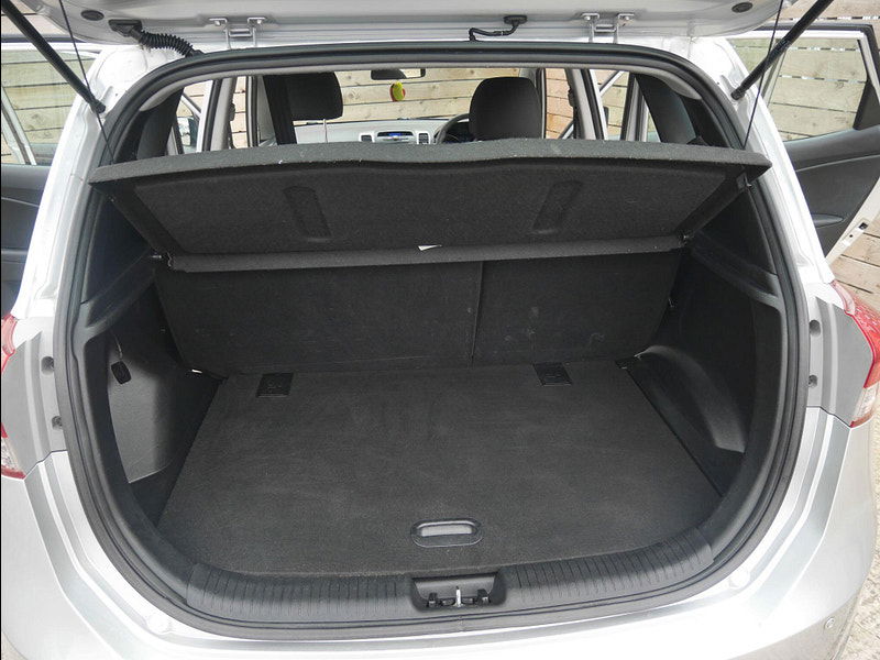 Hyundai IX20 1.4 Classic Hatchback 5dr Petrol Manual Euro 5 (90 bhp) 5dr Manual 2025