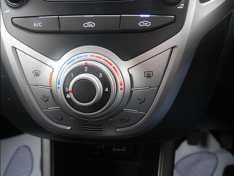 Hyundai IX20 1.4 Classic Hatchback 5dr Petrol Manual Euro 5 (90 bhp) 5dr Manual 2025