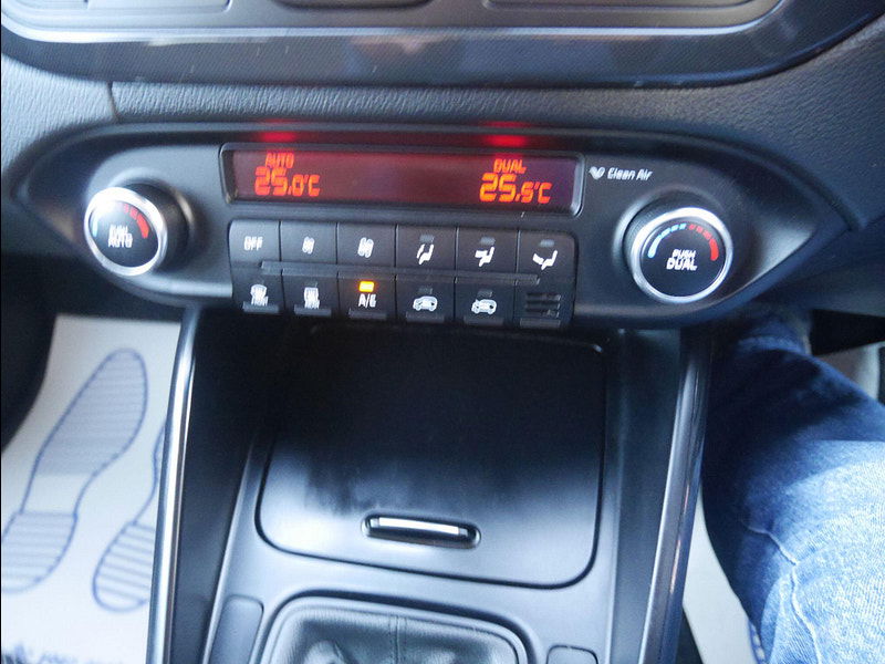 Kia Carens 1.6 GDi EcoDynamics 2 MPV 5dr Petrol Manual Euro 5 (s/s) (133 bhp) 5dr Manual 2025