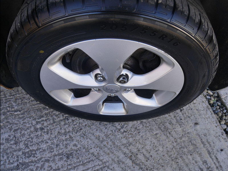 Kia Carens 1.6 GDi EcoDynamics 2 MPV 5dr Petrol Manual Euro 5 (s/s) (133 bhp) 5dr Manual 2025