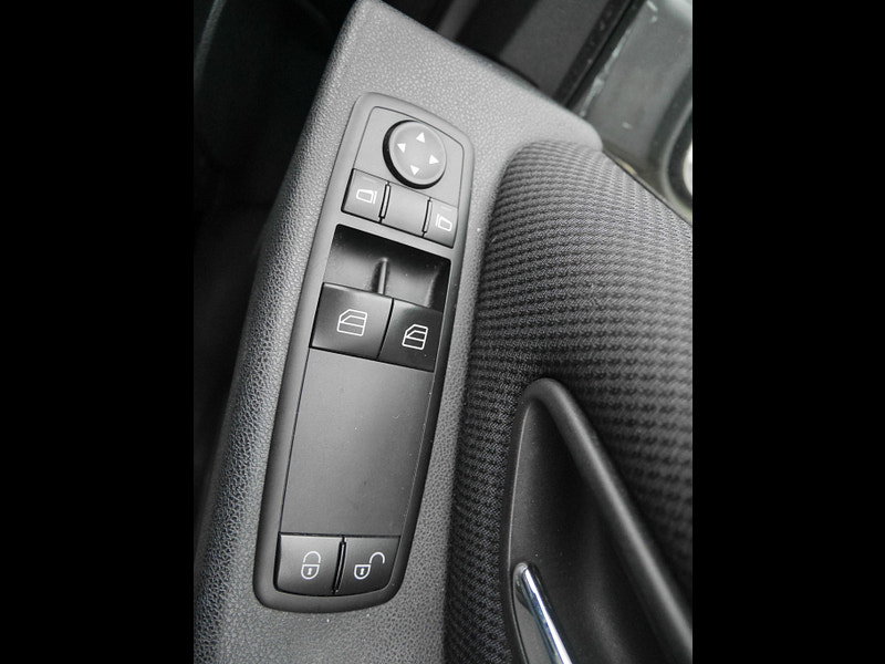 Mercedes-Benz A Class 1.5 A160 BlueEfficiency Classic SE Hatchback 5dr Petrol Manual (139 g/km, 95 bhp) 5dr Manual 2026