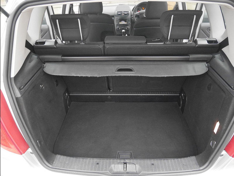 Mercedes-Benz A Class 1.5 A160 BlueEfficiency Classic SE Hatchback 5dr Petrol Manual (139 g/km, 95 bhp) 5dr Manual 2026