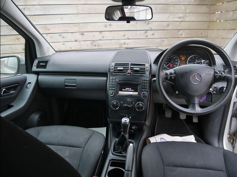 Mercedes-Benz A Class 1.5 A160 BlueEfficiency Classic SE Hatchback 5dr Petrol Manual (139 g/km, 95 bhp) 5dr Manual 2026