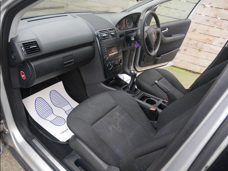 Mercedes-Benz A Class 1.5 A160 BlueEfficiency Classic SE Hatchback 5dr Petrol Manual (139 g/km, 95 bhp) 5dr Manual 2026