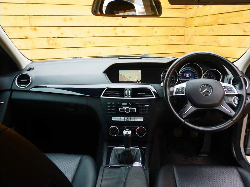 Mercedes-Benz C Class 2.1 C220 CDI BlueEfficiency Executive SE Euro 5 (s/s) 4dr 4dr Manual 2024