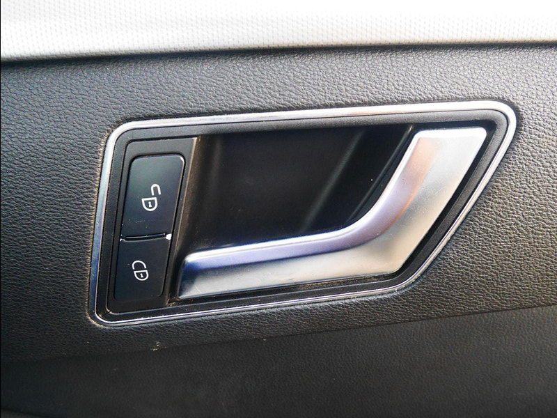 Mercedes-Benz E Class 2.1 E200 CDI BlueEfficiency SE Edition 125 G-Tronic+ Euro 5 (s/s) 4dr 4dr Automatic 2025