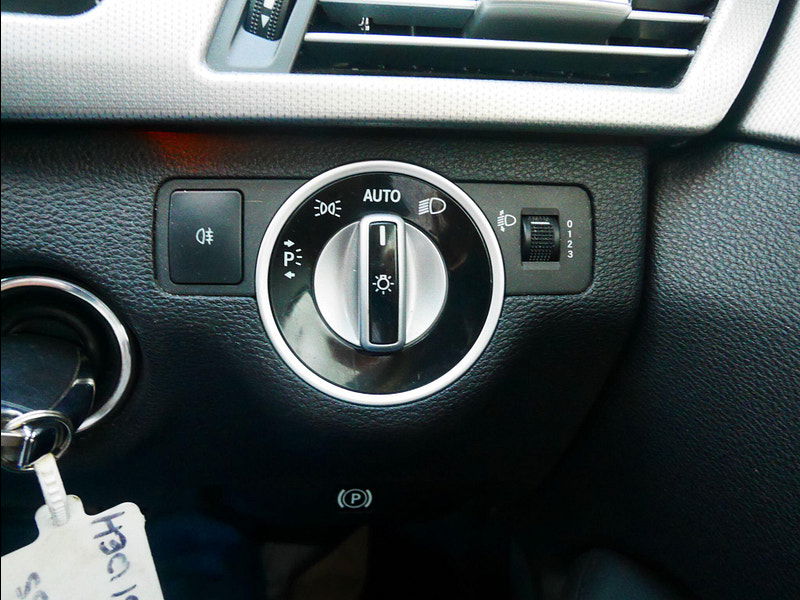 Mercedes-Benz E Class 2.1 E200 CDI BlueEfficiency SE Edition 125 G-Tronic+ Euro 5 (s/s) 4dr 4dr Automatic 2025