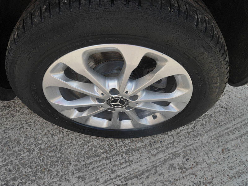 Mercedes-Benz GLA 1.6 GLA200 SE Euro 6 (s/s) 5dr 5dr Manual 2025