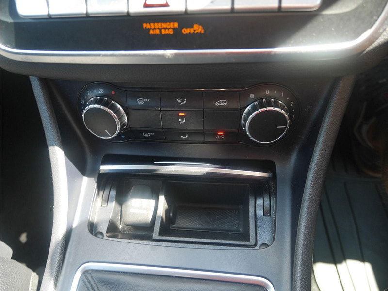 Mercedes-Benz GLA 1.6 GLA200 SE Euro 6 (s/s) 5dr 5dr Manual 2025