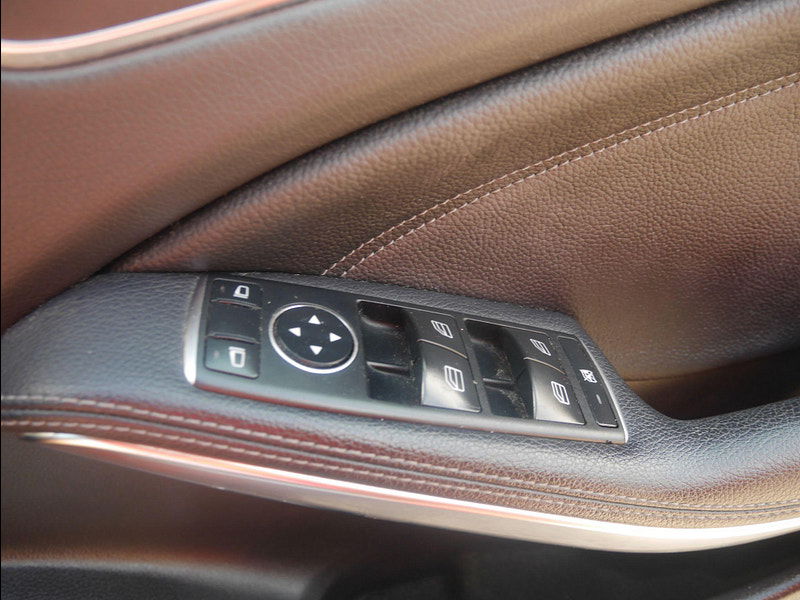 Mercedes-Benz GLA 1.6 GLA200 SE Euro 6 (s/s) 5dr 5dr Manual 2025