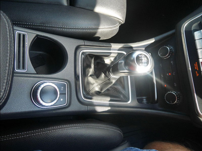 Mercedes-Benz GLA 1.6 GLA200 SE Euro 6 (s/s) 5dr 5dr Manual 2025