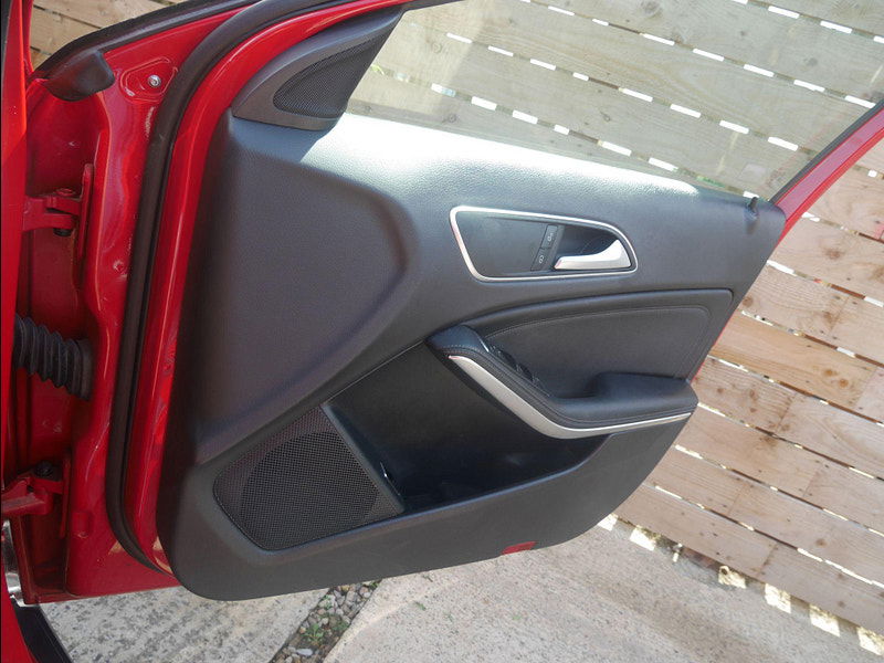 Mercedes-Benz GLA 1.6 GLA200 SE Euro 6 (s/s) 5dr 5dr Manual 2025