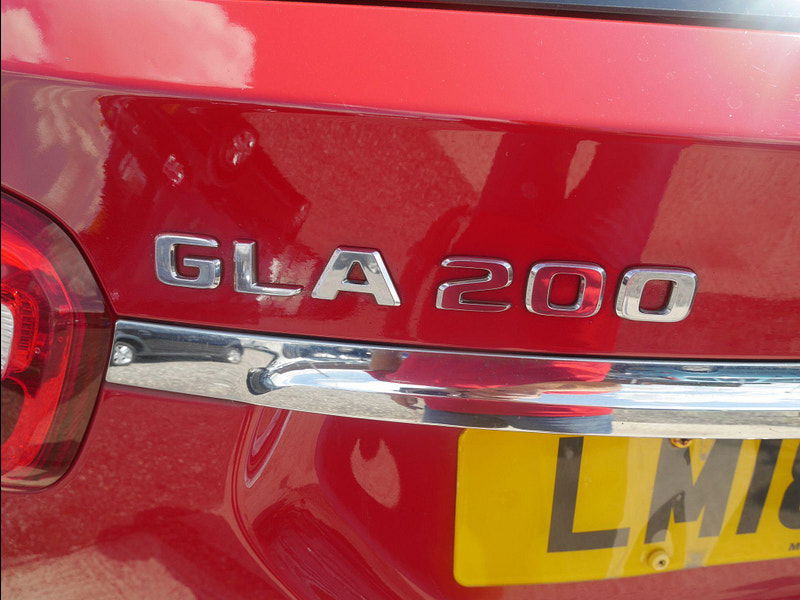 Mercedes-Benz GLA 1.6 GLA200 SE Euro 6 (s/s) 5dr 5dr Manual 2025