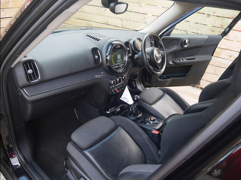 MINI Countryman 1.5 Cooper Euro 6 (s/s) 5dr 5dr Manual 2025
