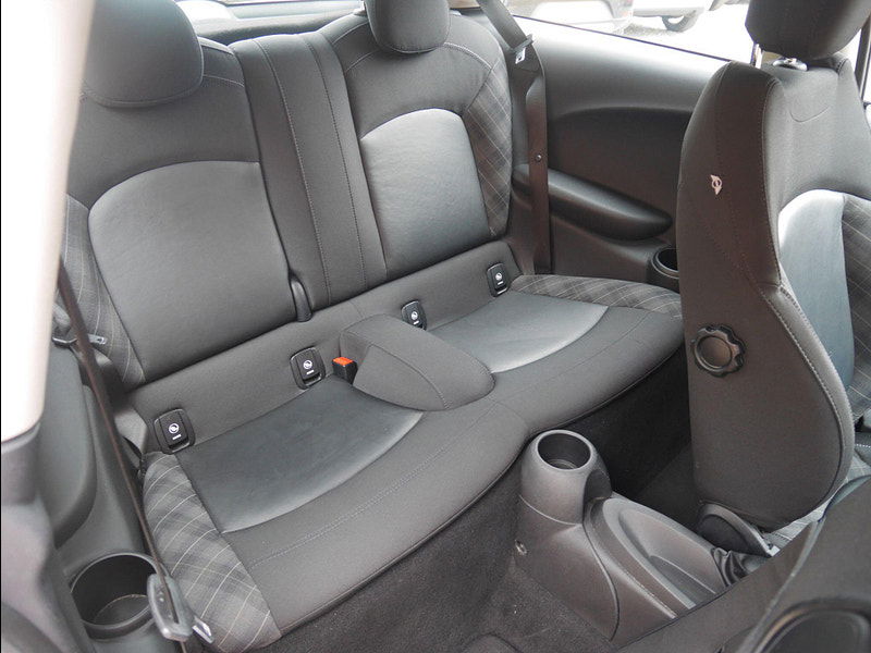 MINI Hatch 1.5 Cooper D Euro 6 (s/s) 3dr 3dr Manual 2025