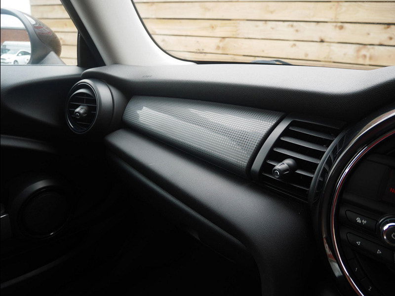 MINI Hatch 1.5 Cooper D Euro 6 (s/s) 3dr 3dr Manual 2025