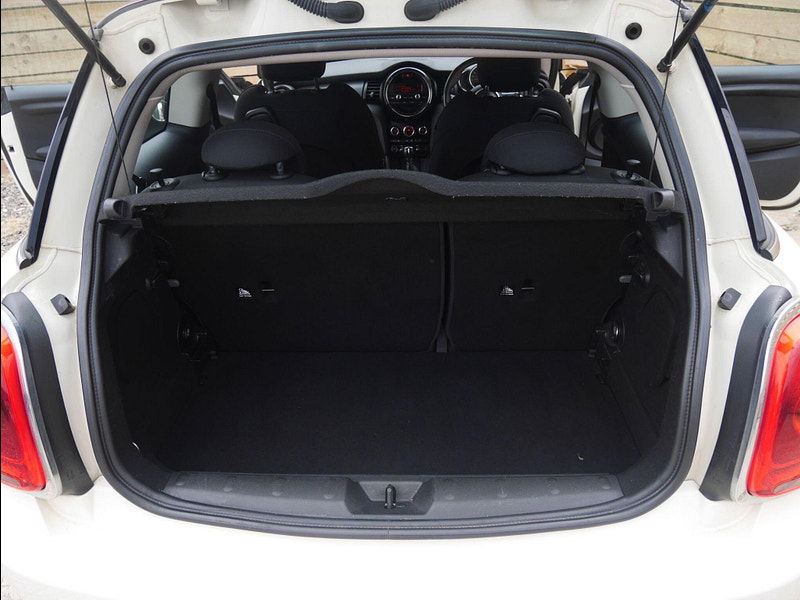 MINI Hatch 1.5 Cooper D Euro 6 (s/s) 3dr 3dr Manual 2025