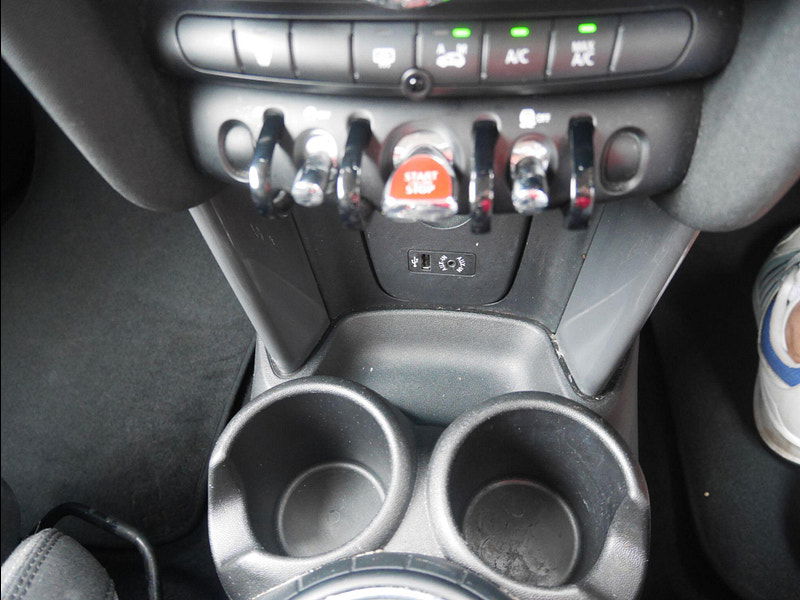 MINI Hatch 1.5 Cooper D Euro 6 (s/s) 3dr 3dr Manual 2025