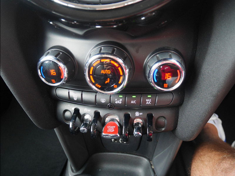 MINI Hatch 1.5 Cooper D Euro 6 (s/s) 3dr 3dr Manual 2025