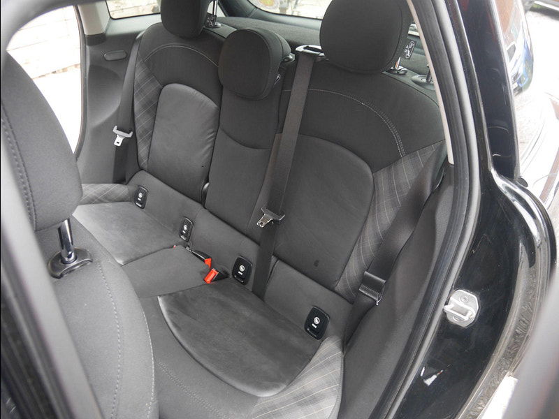 MINI Hatch 1.5 Cooper D Euro 6 (s/s) 5dr 5dr Manual 2025