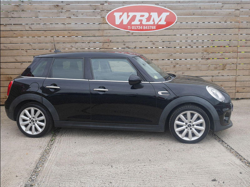 MINI Hatch 1.5 Cooper D Euro 6 (s/s) 5dr 5dr Manual 2025
