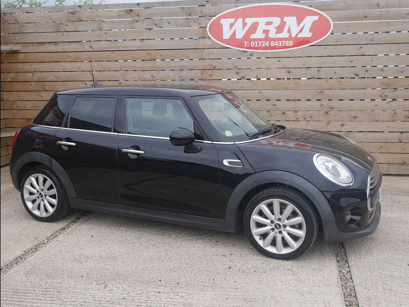 MINI Hatch 1.5 Cooper D Euro 6 (s/s) 5dr 5dr Manual 2025
